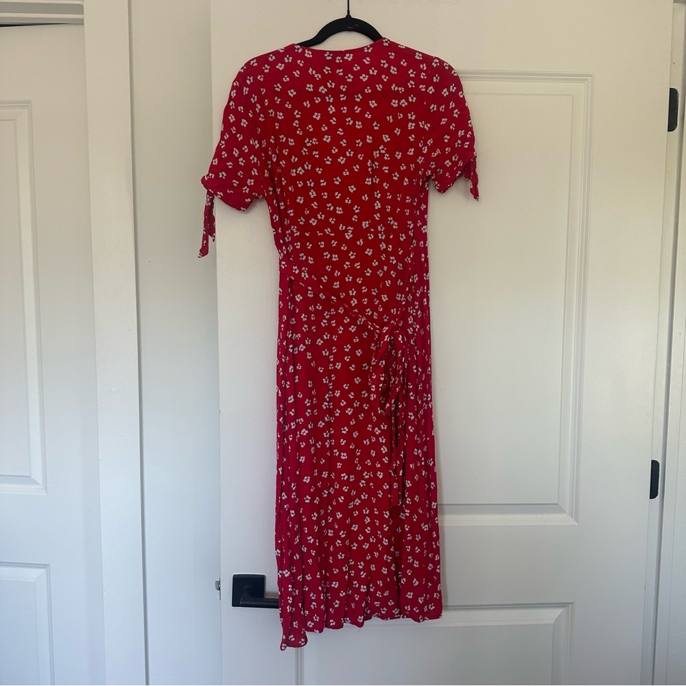 Seraphine (6 Petite Maternity) Red/ White Floral Wrap Short Sleeve Midi Dress - Picture 8 of 9